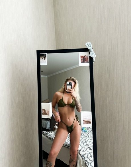 Arinawhynot nackten pornostar bilder