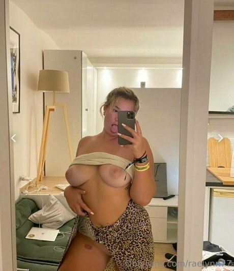 raelynn77 schauspielerin exklusive bild