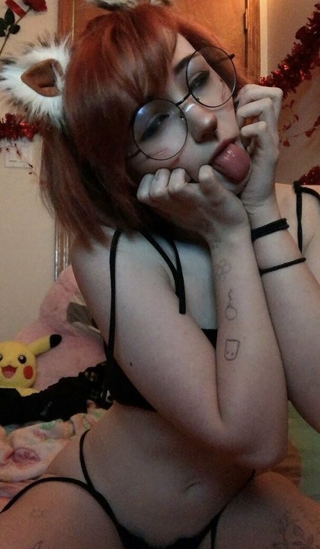 lyraluv nackt hübsche fotos