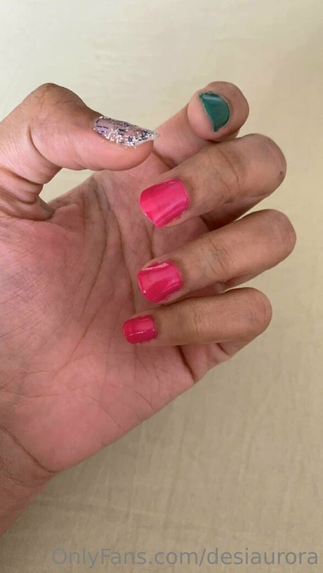 Desiaurora kostenlose nacktheit bilder