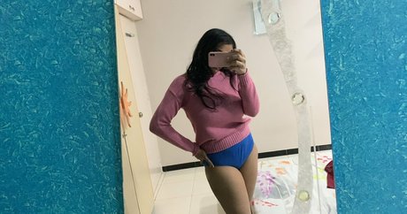 Desiaurora model nacktheit archiv