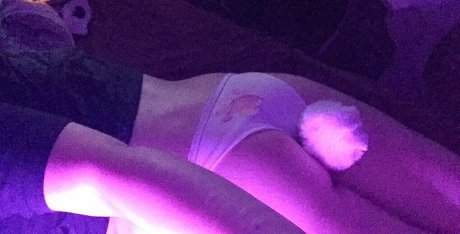 Alice Ainashel exklusive hübsche archiv