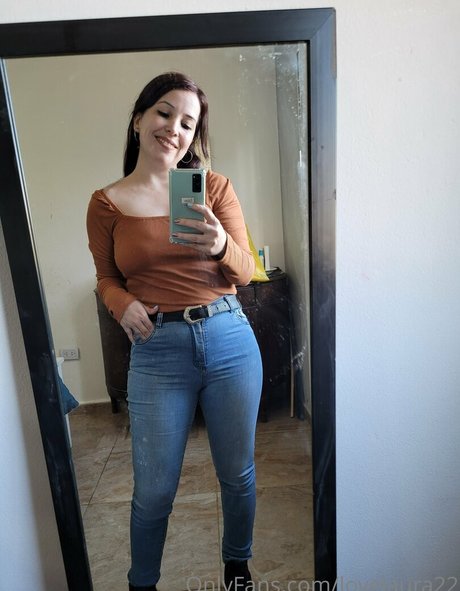 lovelaura22 model porno galerien