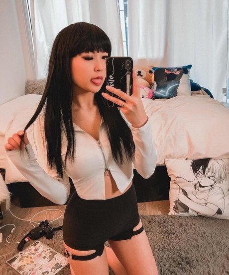 dicke asiatische onlyfans erotische nacktheit bild