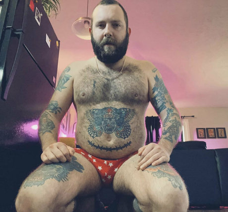 vollbusige rothaarige teen onlyfans top erotische archiv