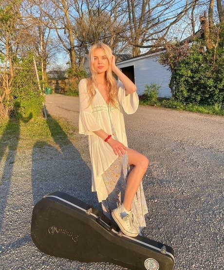 Zandi Holup hd pornographische bild