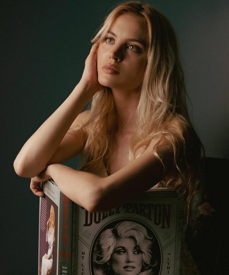 Zandi Holup hd erwachsene galerie