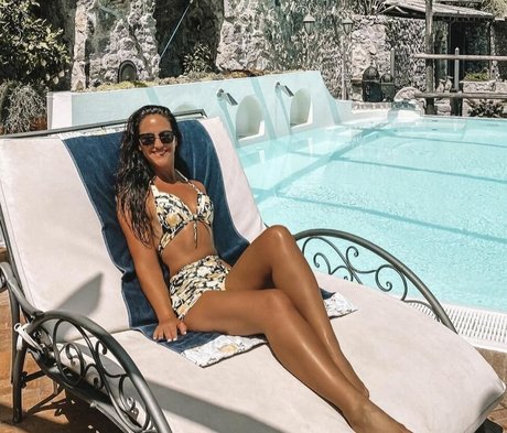 Emily Compagno schauspielerin xxx fotos