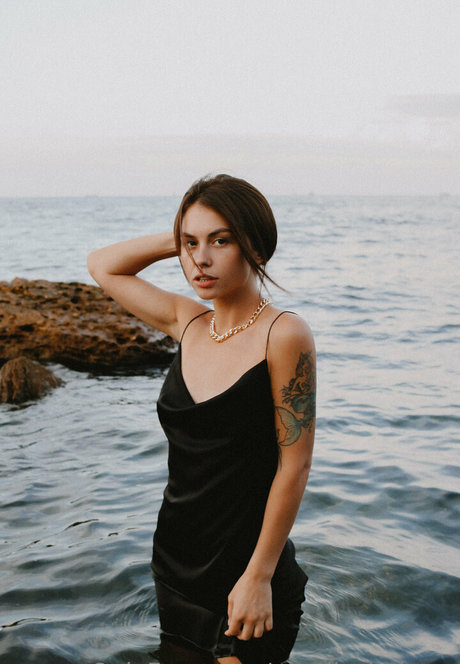 amelia holmes porno hd bild