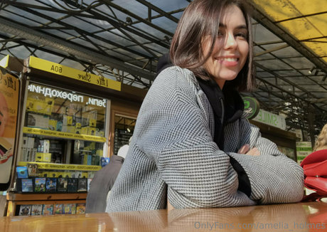 amelia holmes nackt kostenlose galerie