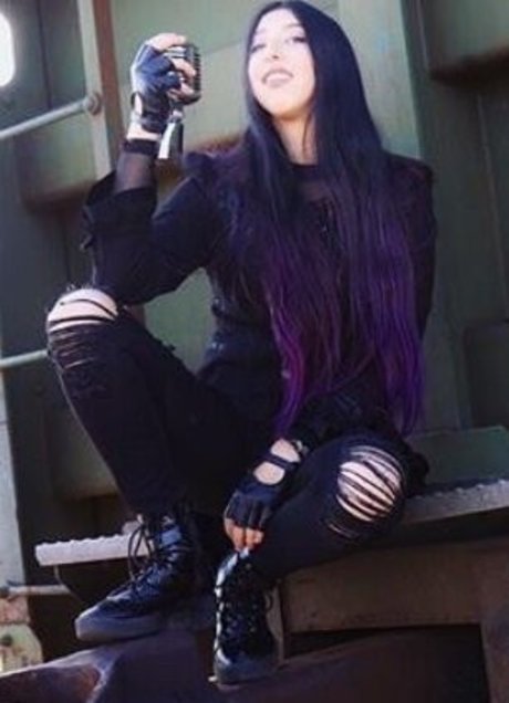 Melody Cristea schauspielerin erwachsene bild