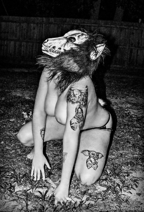 risenfeinics top nacktheit fotos