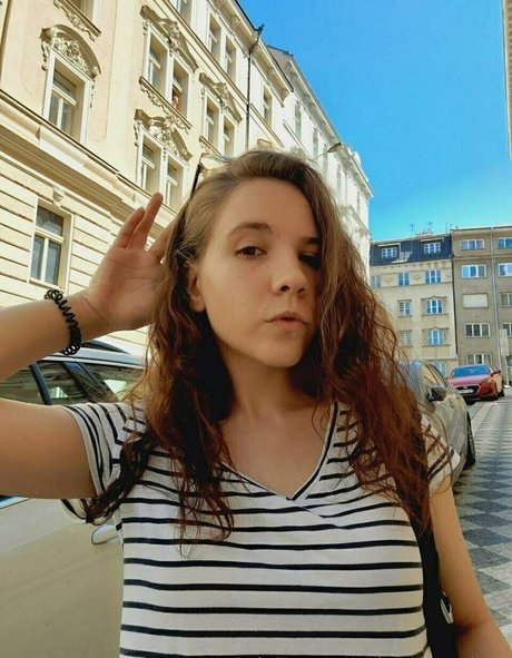 charming dora heiße pornostar bild