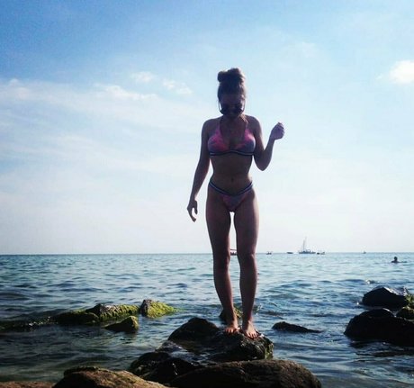 charming dora schöne porno bild