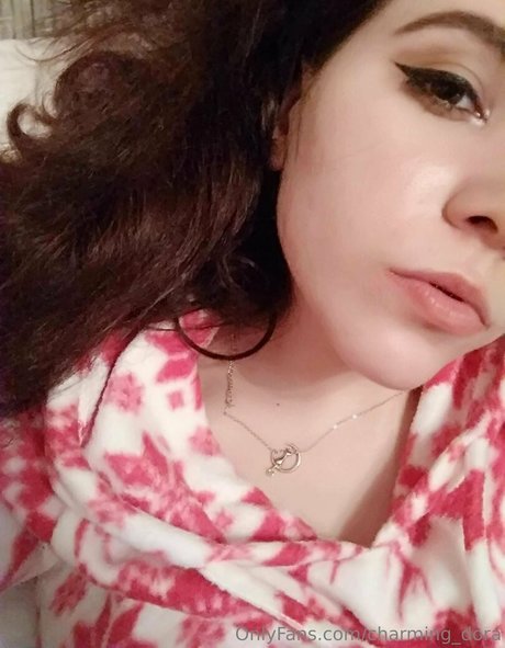 charming dora erwachsene nacktheit archiv