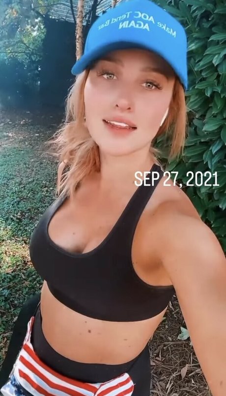 sportliche blonde onlyfans perfekte sexy bilder