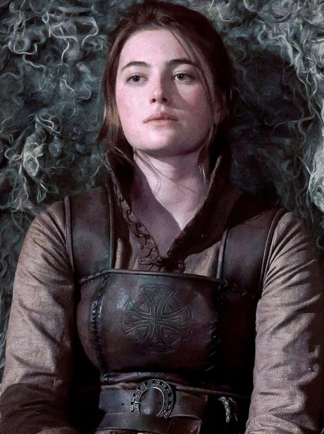 Millie Brady model heiße bild