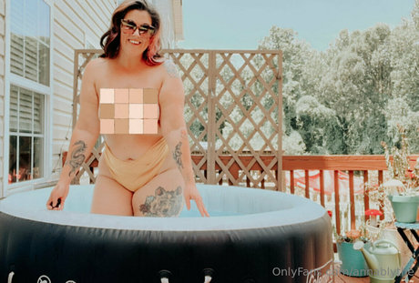 annablythe model xxx archiv