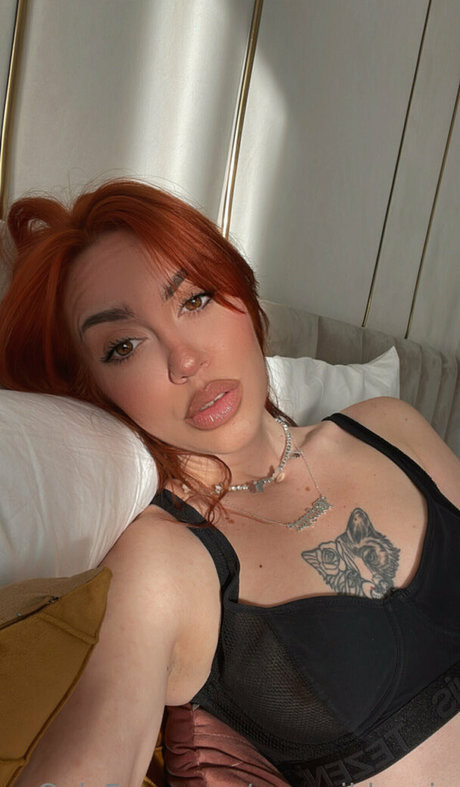 saraawildee nacktheit pornografische bilder