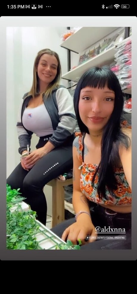 Micaperle pornostar nacktheit bilder