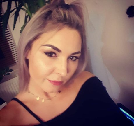 unterwürfige onlyfans top exklusive galerien