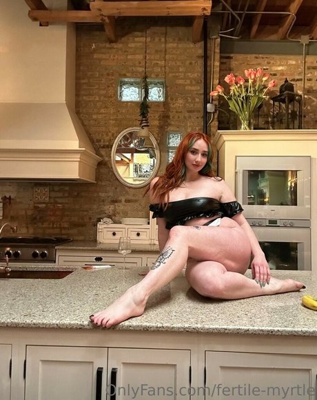 Fertile Myrtle pornostar hd galerien