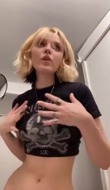 tripst4r pornostar nette bilder