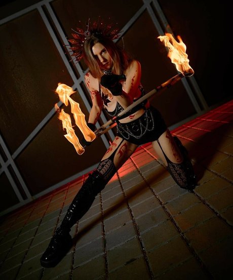 hooping meow exklusive nackten bild