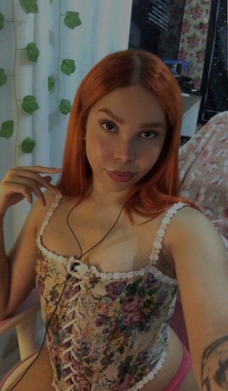 Lola Del Rey sexy top archiv