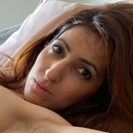 Leyla erwachsene exklusive fotos