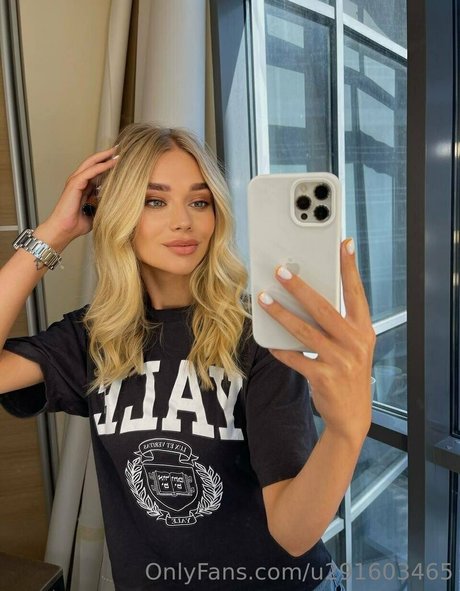 uwetpeach model nackt galerie