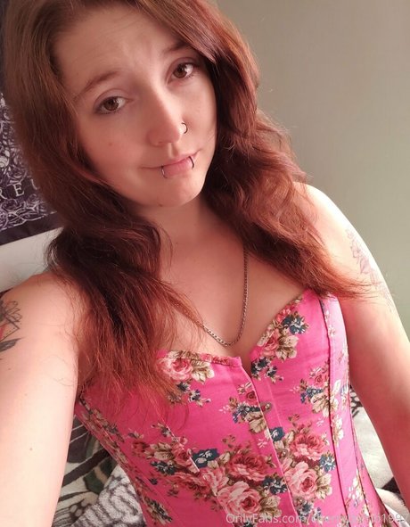 dreadfuldesire erwachsene pornostar bild