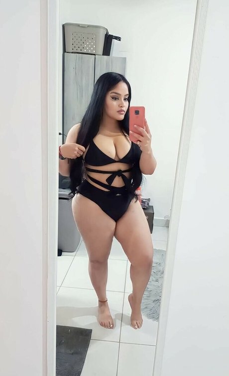 YuaRiMa model nackten galerien