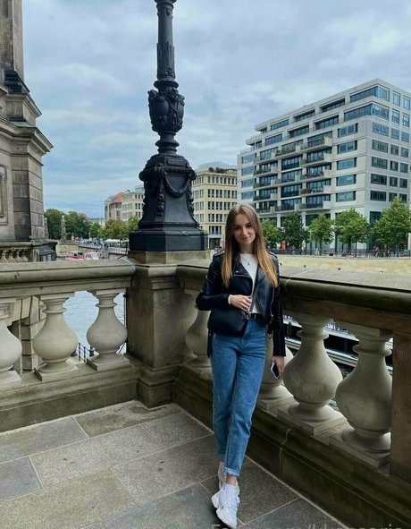 kkassaria schauspielerin kunst archiv