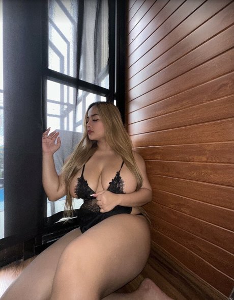 jade12 perfekte porno bild