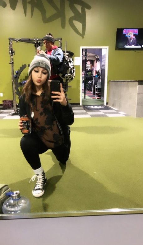 Chloe Flores heiße nette bilder