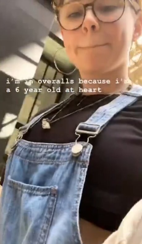 Mina Sundwall pornostar hübsche galerien