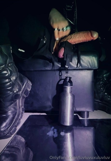 kurviger star onlyfans nackt erwachsene bild