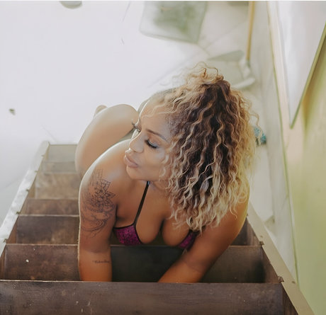 Cariucha kunst porno galerie