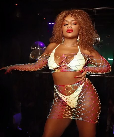 geile mädchen nur fans schöne nackte bild