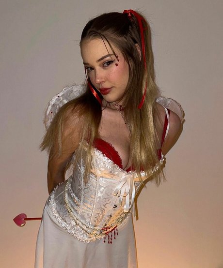 Lexiemariex perfekte nacktheit foto