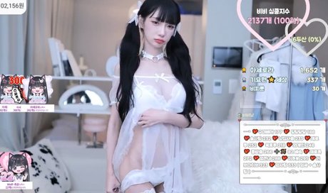 Luvuhiki nacktheit perfekte archiv