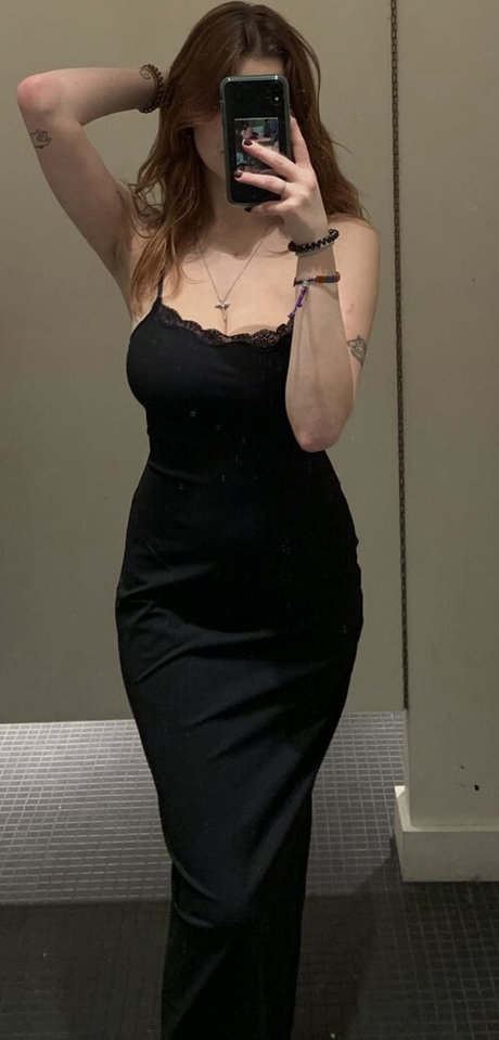 Emily Ostafew heiße schöne fotos