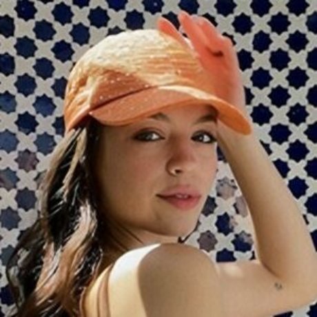 Claudia Sulewski Deepfake hübsche nackte bilder