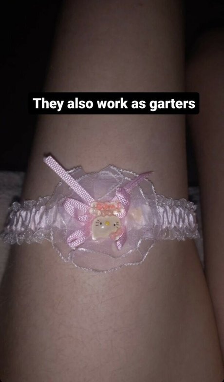 Tap3w0rm tummy model fotos