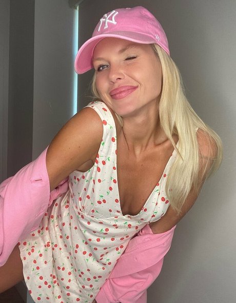 ashleybelle nackt foto