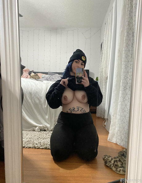 flowernipsx model nackt bilder