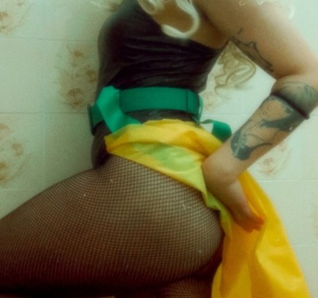 sayu zx exklusive sexy bilder