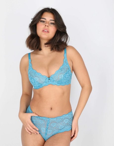 Michelle Algrabli hübsche xxx bild