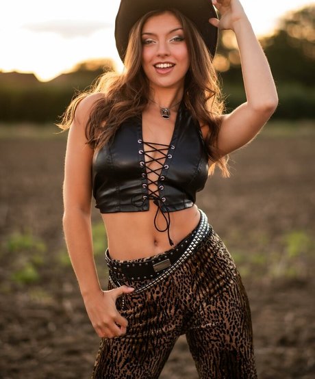 Ellie Jolly schauspielerin nette fotos